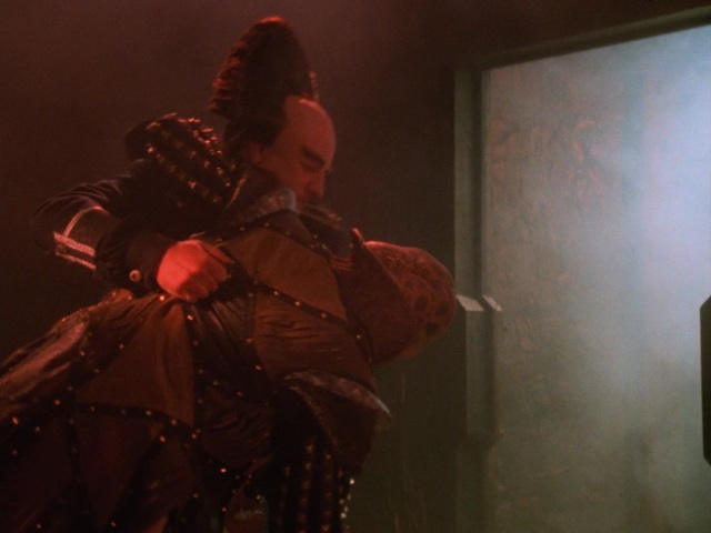 londo picking up G'Kar